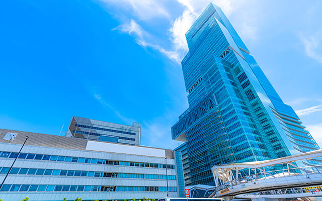天王寺駅前とあべのハルカスの外観写真
