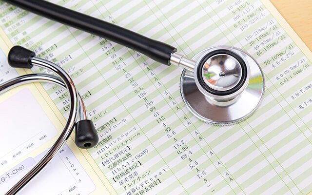 採血や胸部X線など健康診断の検査風景イメージ